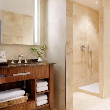 מלון Aghadoe Heights & 5*